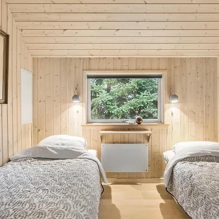 Stunning In Vaeggerlose With Sauna Nyaraló *