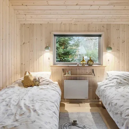 Nyaraló Stunning In Vaeggerlose With Sauna Bøtø By